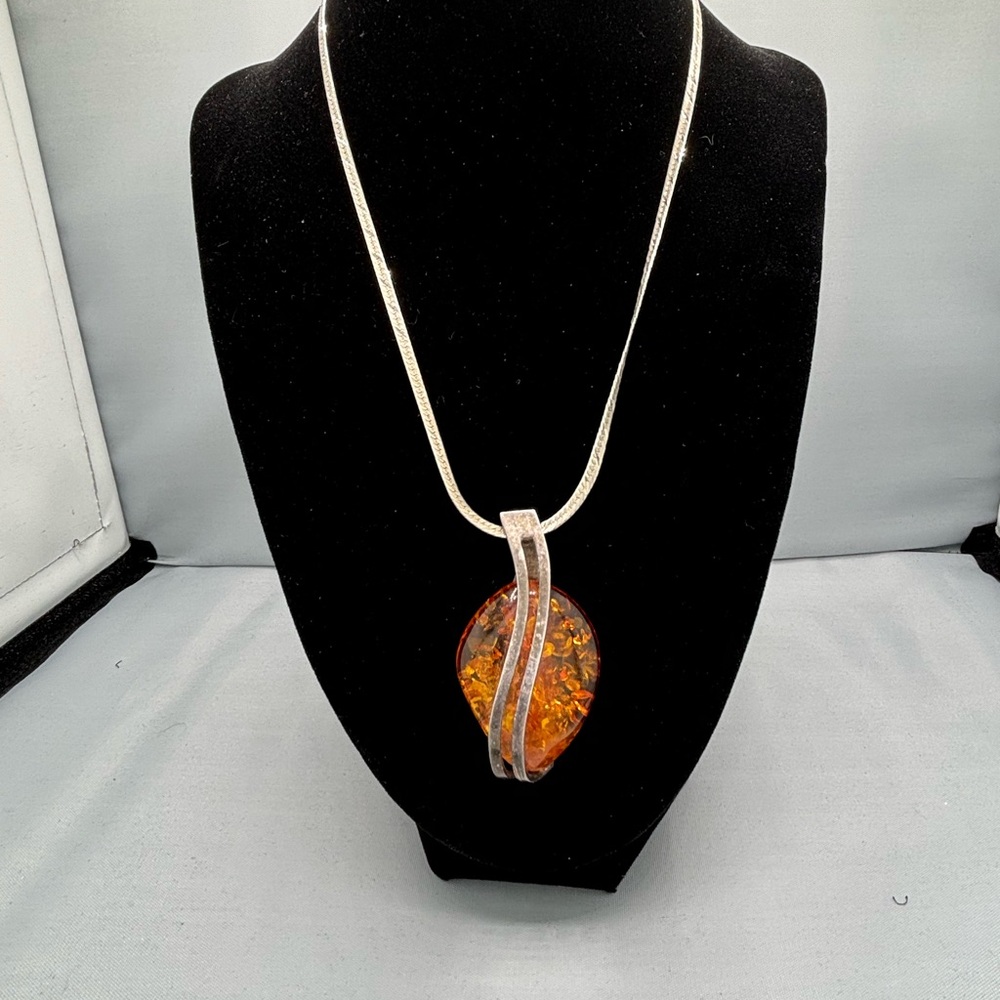 Silver and Amber Pendant Necklace - Picture 2 of 7